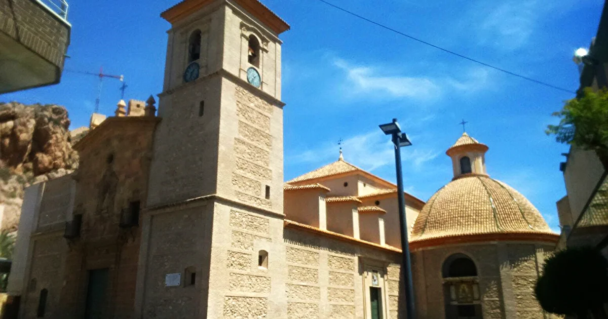 Alhama de Murcia: ciudad de la Región de Murcia. Fotografía inmobiliaria profesional con HDR, vídeo 4K y drone AESA certificado.