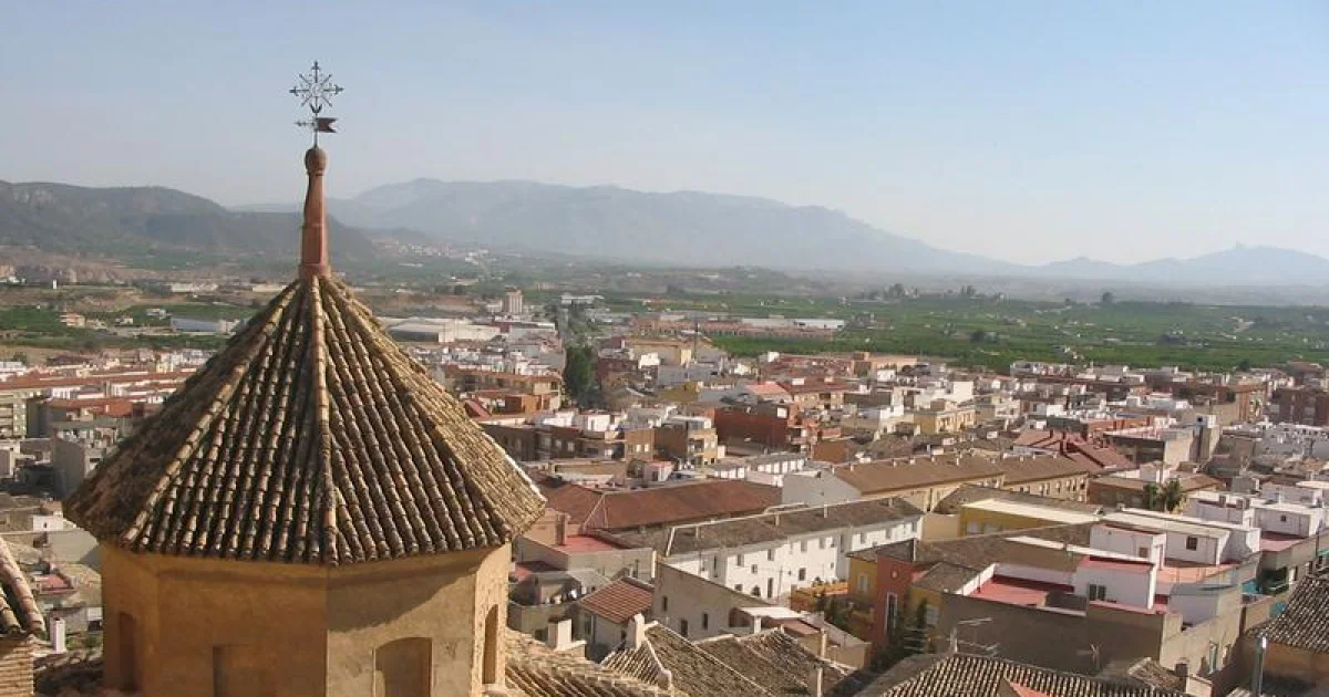 Mula: ciudad de la Región de Murcia. Fotografía inmobiliaria profesional con HDR, vídeo 4K y drone AESA certificado.