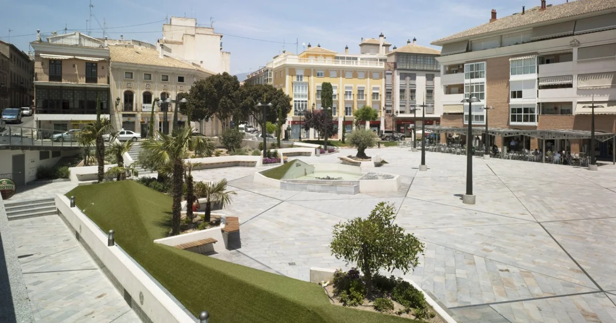 Fotógrafo Inmobiliario en Totana 1 Totana: ciudad de la Región de Murcia. Fotografía inmobiliaria profesional con HDR, vídeo 4K y drone AESA certificado.
